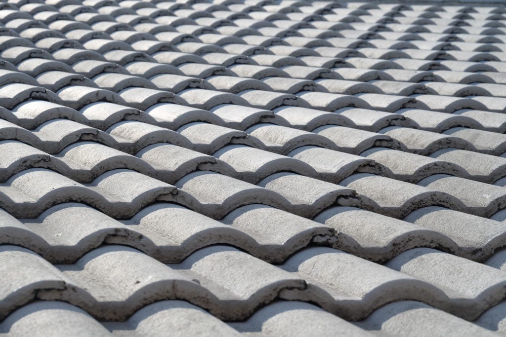 architectural shingles vs. 3 tab up close of 3 tab